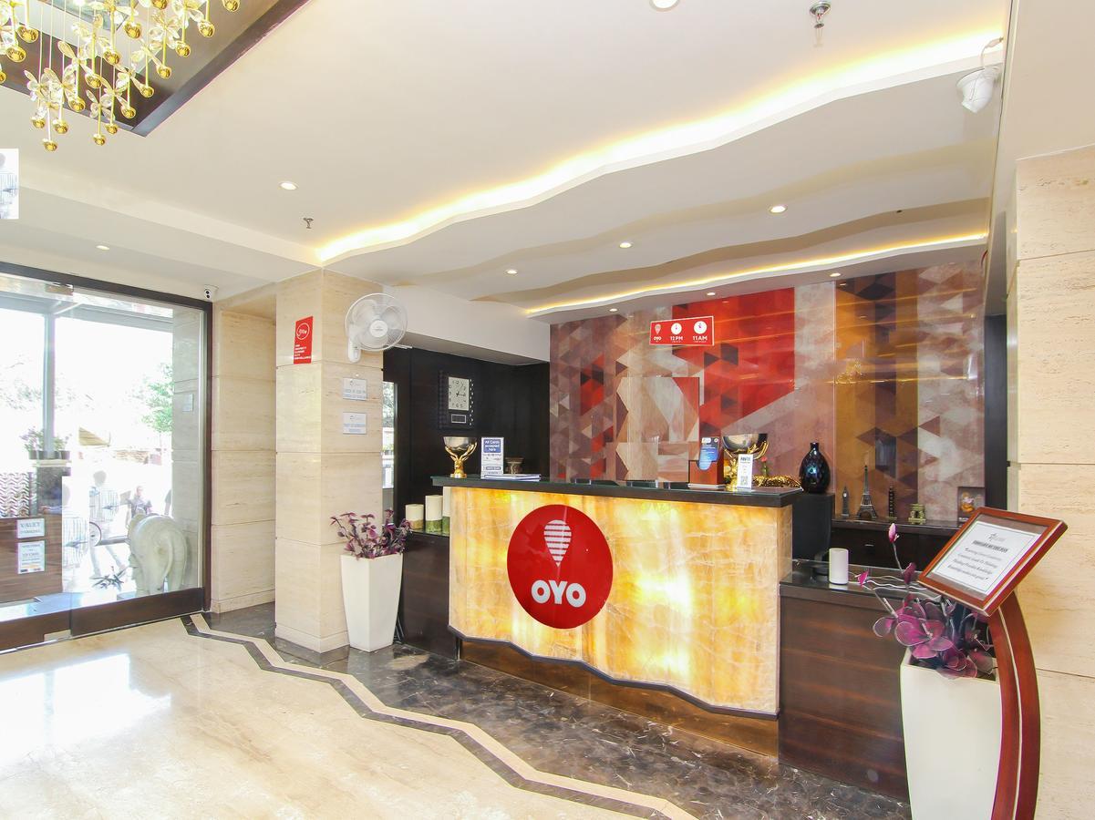 Oyo 12496 Skyotel Lucknow Buitenkant foto